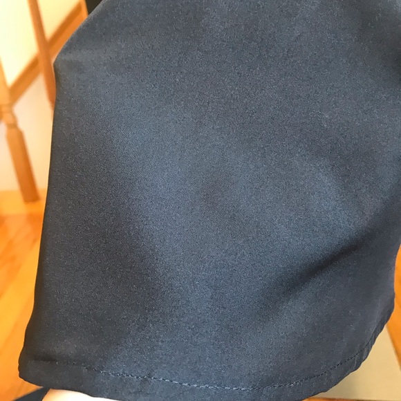 Black Da Vinci Mermaid Formal Dress SZ. S
Dress has sequins on Shoulders… - Picture 7 of 16